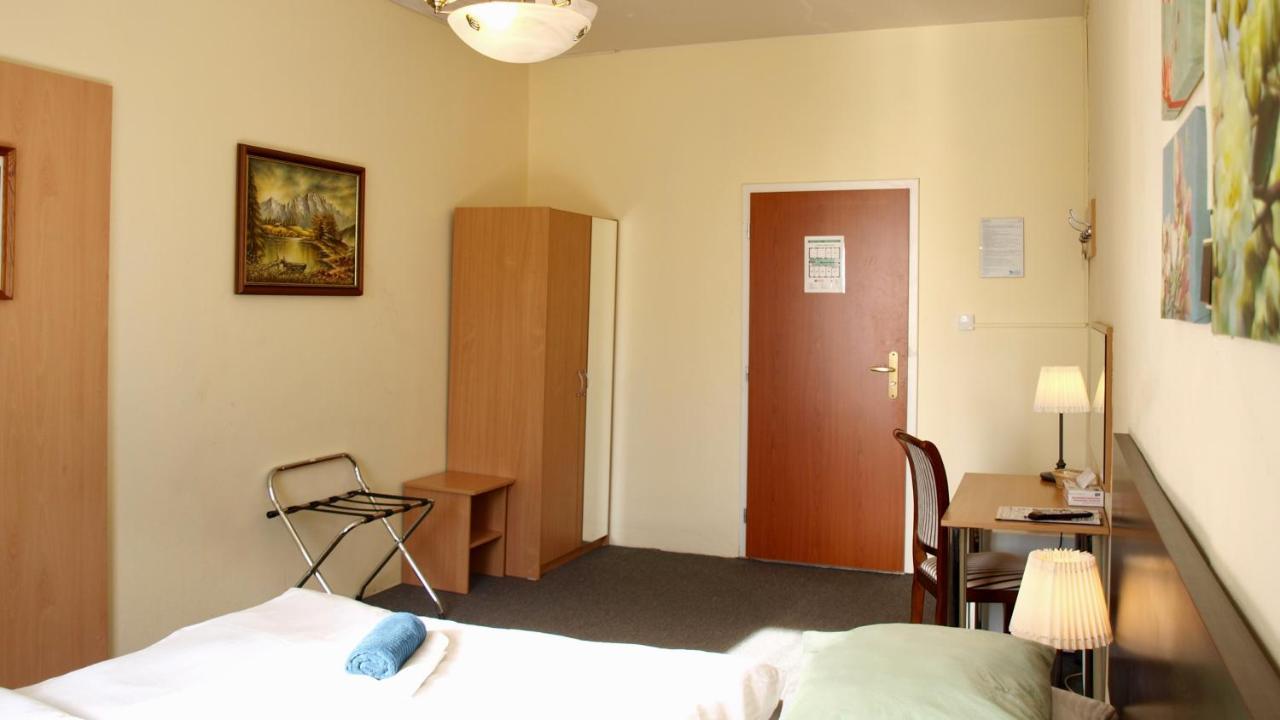 Pension Village Karlsbad Exterior foto